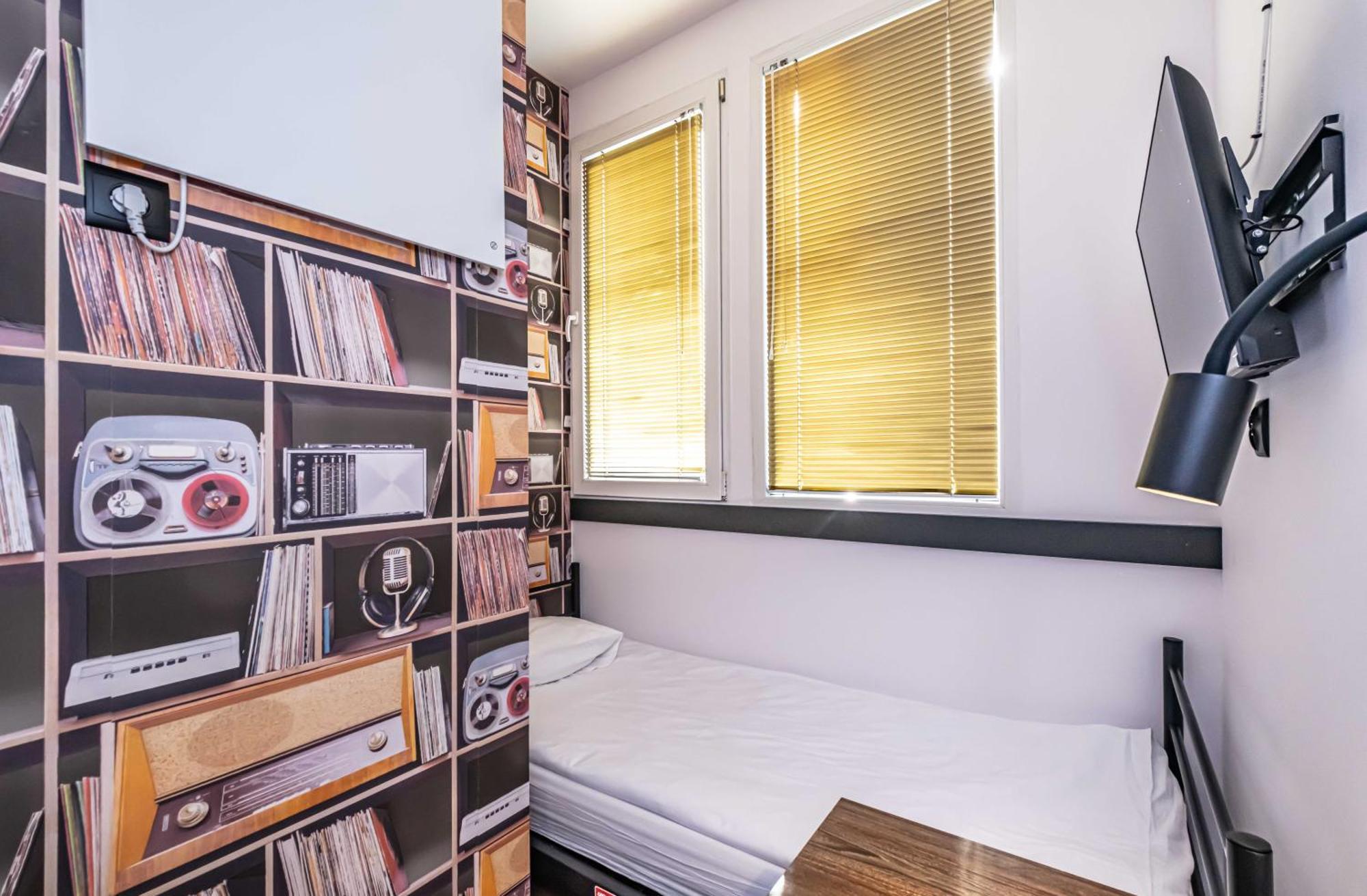 Vola Hostel وارسو المظهر الخارجي الصورة